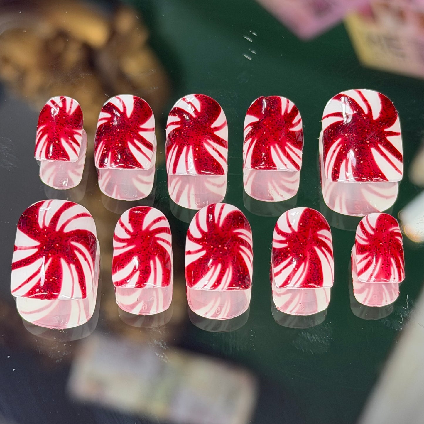Swirls❤️🤍–  Kids Press On Nails (Full Set)