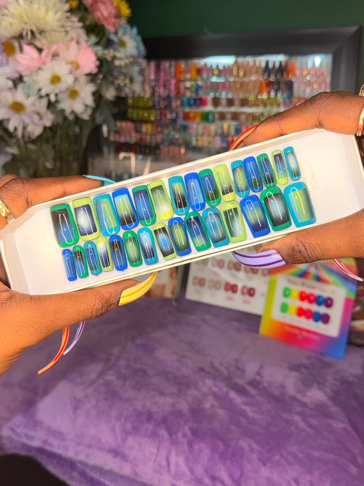 Hues💙🩵💚 – Luxury Handmade Press-On Nails Full Set