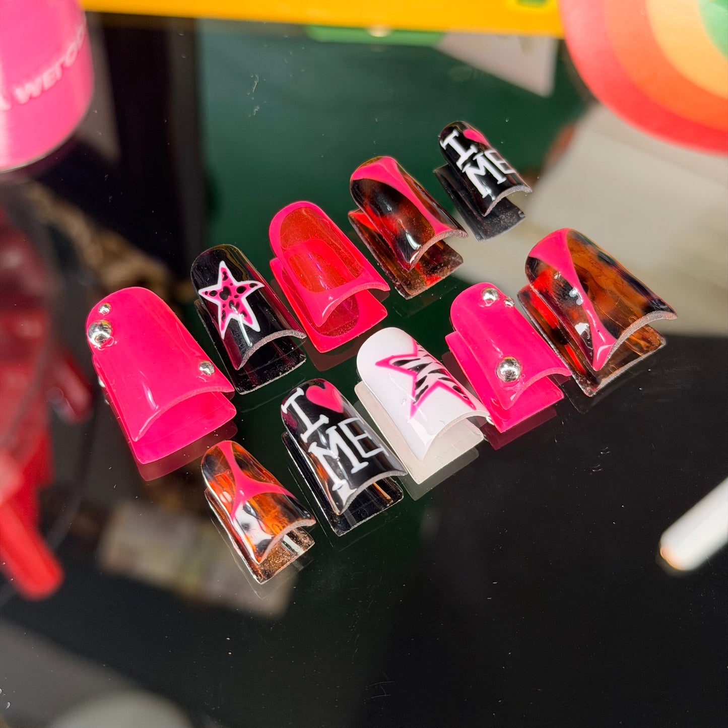 Rockstar 🖤🩷🤍 – Luxury Handmade Press-On Nails