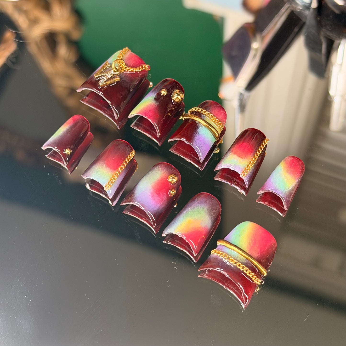 Lover Girl👩🏾‍❤️‍💋‍👨🏾 – Luxury Handmade Press-On Nails