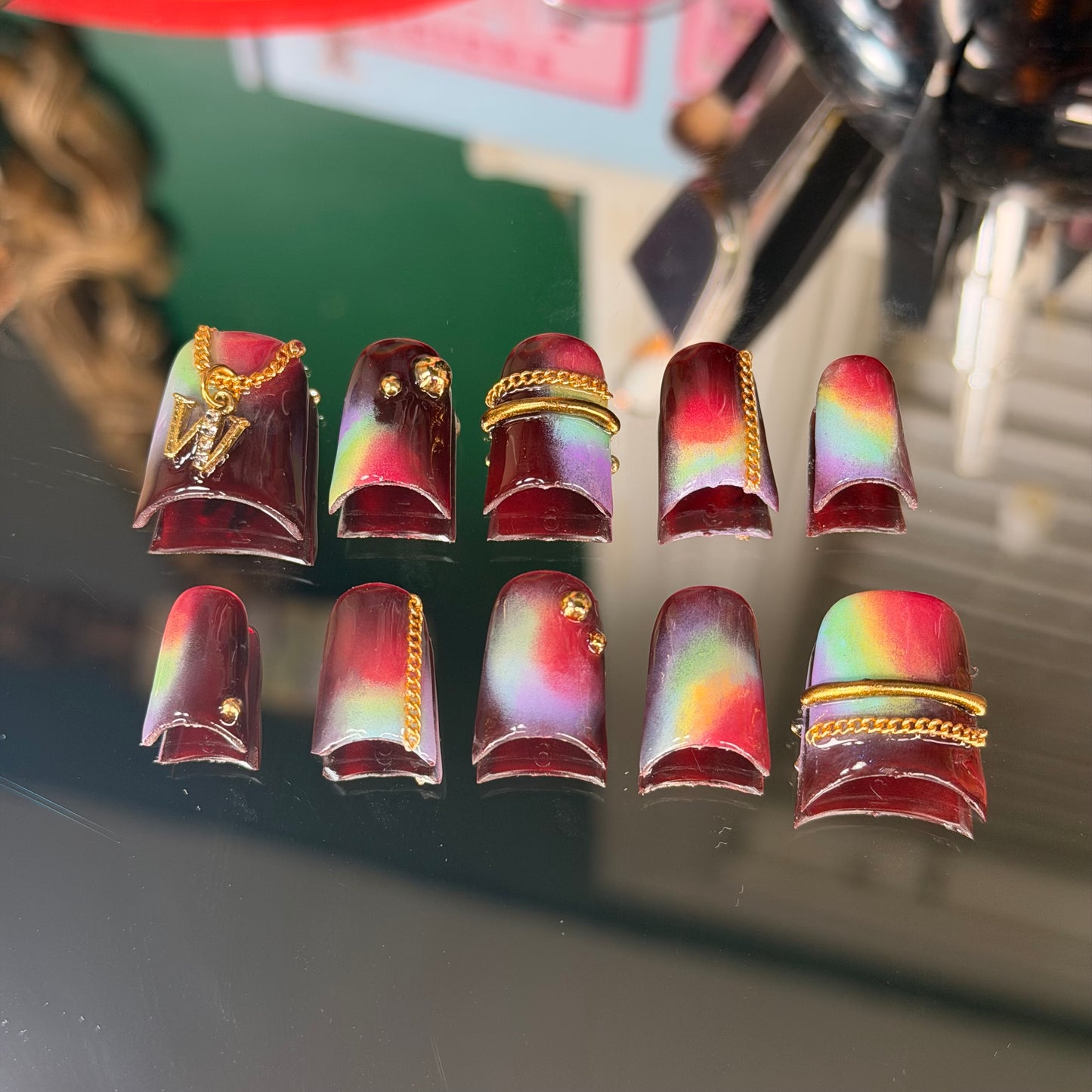 Lover Girl👩🏾‍❤️‍💋‍👨🏾 – Luxury Handmade Press-On Nails