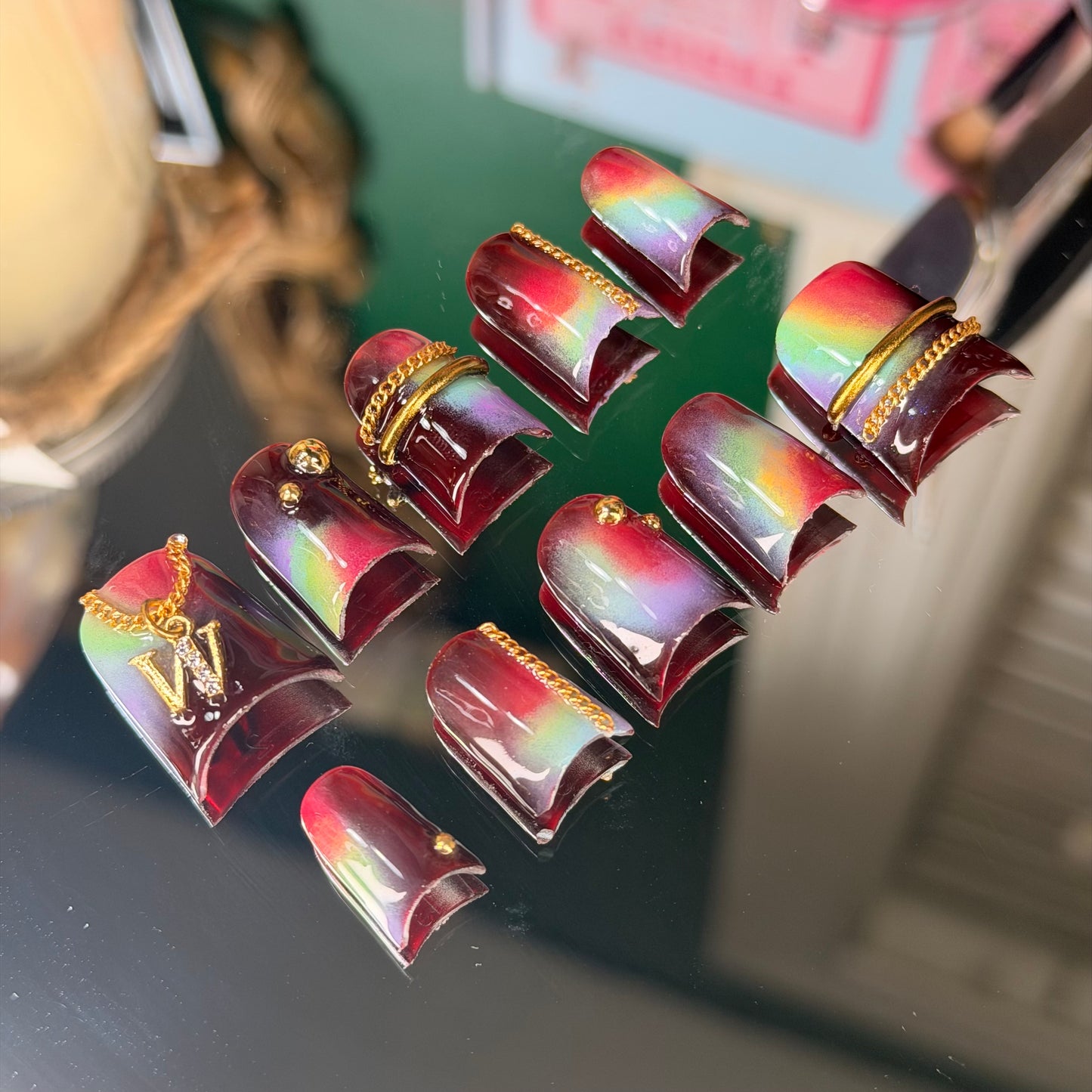 Lover Girl👩🏾‍❤️‍💋‍👨🏾 – Luxury Handmade Press-On Nails
