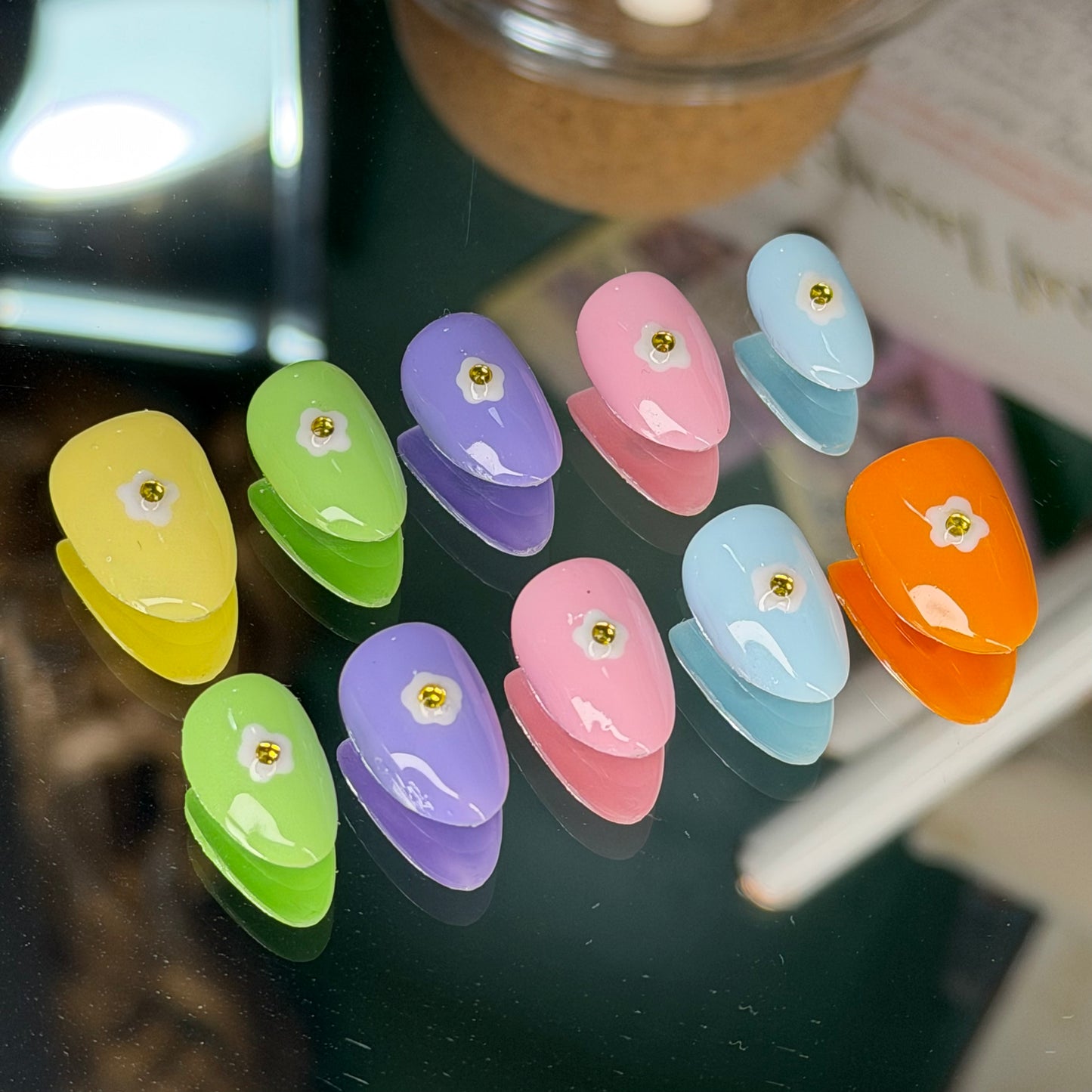 Dainty🌼– Luxury Handmade Press-On Nails